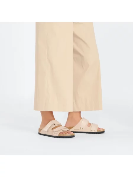 Klapki Birkenstock zamszowe beżowe