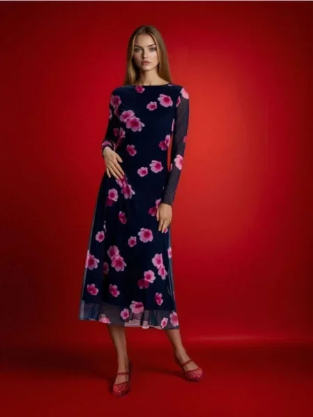 Максі сукня з декольте на спині і квітковим візерунком різнобарвний