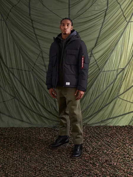 Alpha Industries Зимова куртка чорний