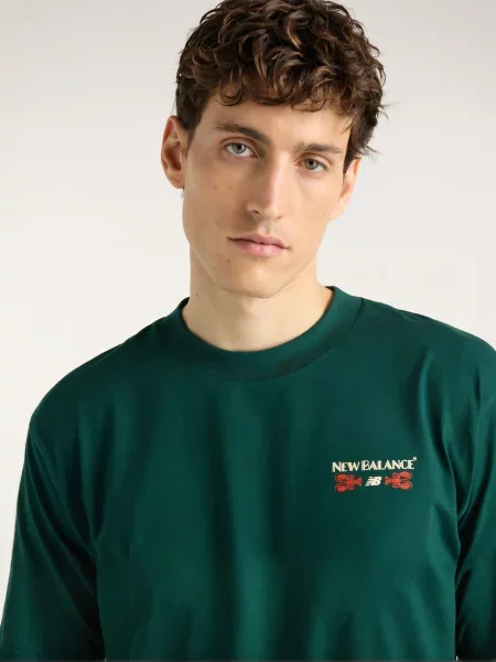 Футболка New Balance зелений