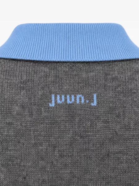 Tricou polo Juun.j cu decolteu în V gri