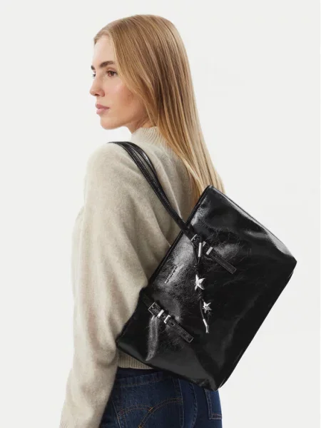 Torbica MICHAEL Michael Kors Quinn crna