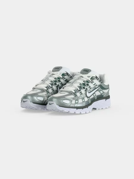 Nike Sportswear Nízke tenisky nefritová / tmavozelená / strieborná biela