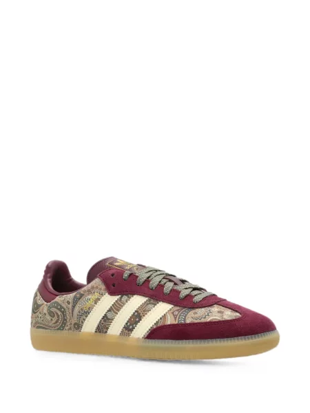 Tricou Adidas cu broderie cu model paisley roșu