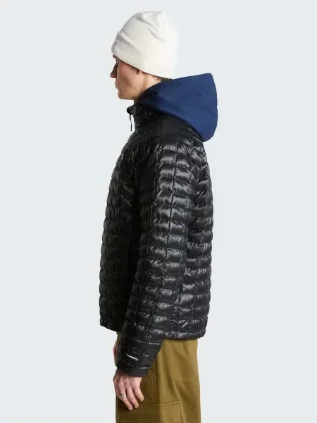 Демісезонна куртка The North Face M THERMOBALL JACKET чорний