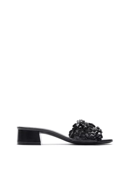 Klapki Stuart Weitzman skórzane czarne
