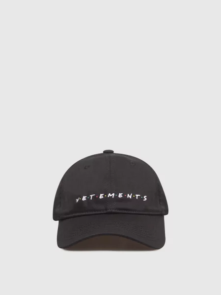 Кепка з контрастною вишивкою логотипа Vetements чорна