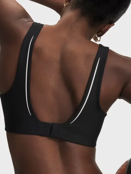 Топ Under Armour черный