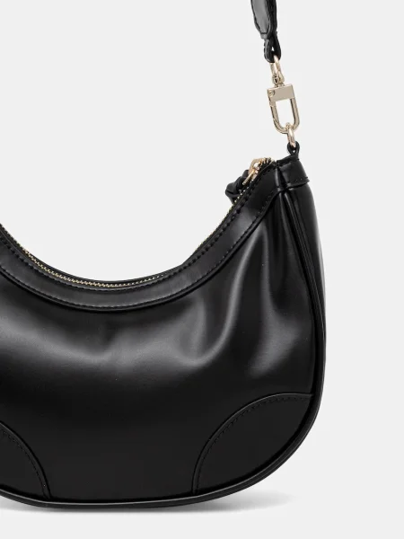 Táska Guess fekete