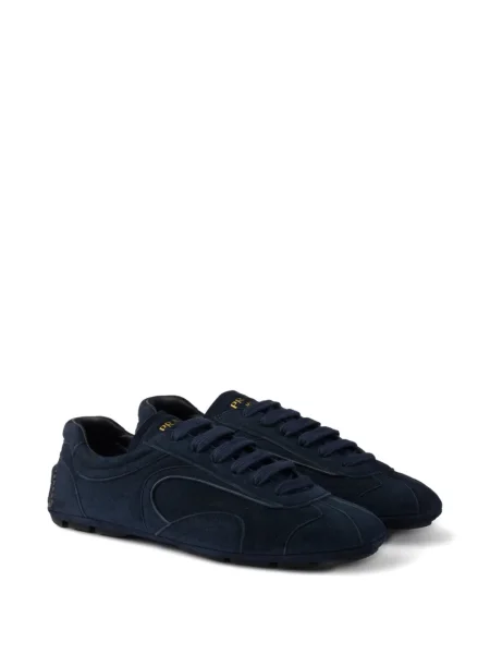 Sneakerși Prada cu șireturi din piele de căprioară negru