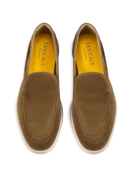 Pantofi loafer Doucal's din piele de căprioară maro