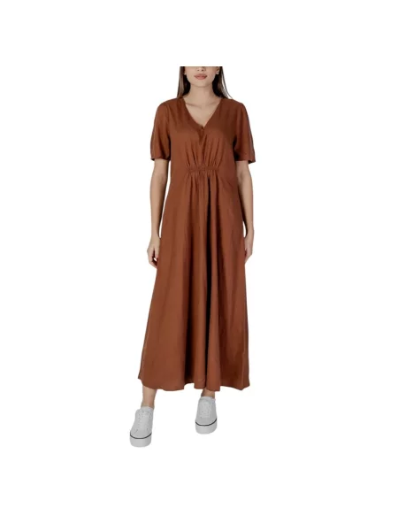 Lniana długa sukienka maxi B.young brązowa