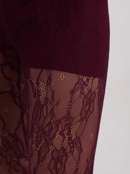 Dresuri Italy Moda din dantelă