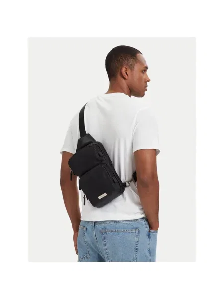 Saszetka Calvin Klein czarna