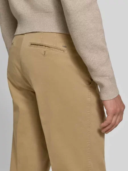 Chinosy o kroju regular fit z mieszanki bawełny model Evans' Brax beżowe