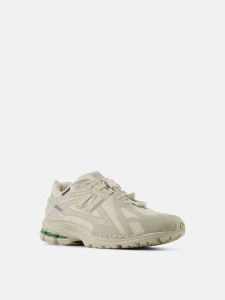 Повседневные кроссовки New Balance белые