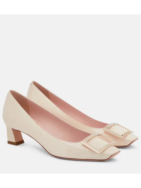 Кожени полуотворени обувки Roger Vivier от лакирана кожа бяло
