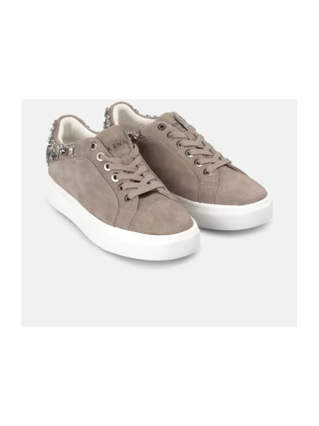 Sneakersy Alma En Pena z dżetami brązowe