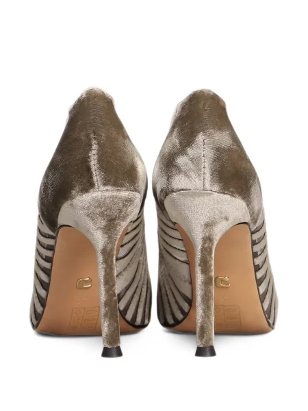 Pantofi cu toc Lola Cruz de catifea maro