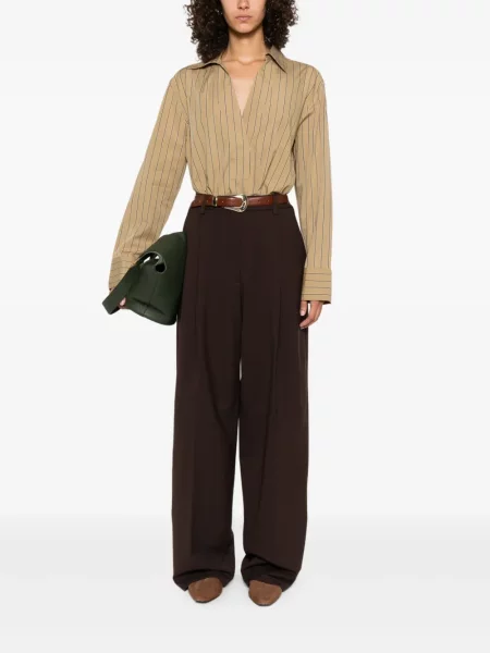 Pantaloni Thelatest plisate maro