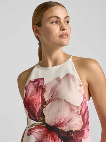 Sukienka midi z kwiatowym nadrukiem na całej powierzchni model Lowela' Ted Baker różowa