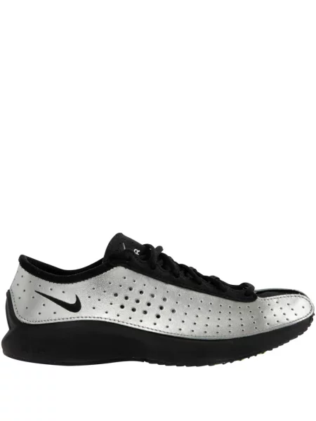 Sneakerși Nike Blazer cu platformă alb