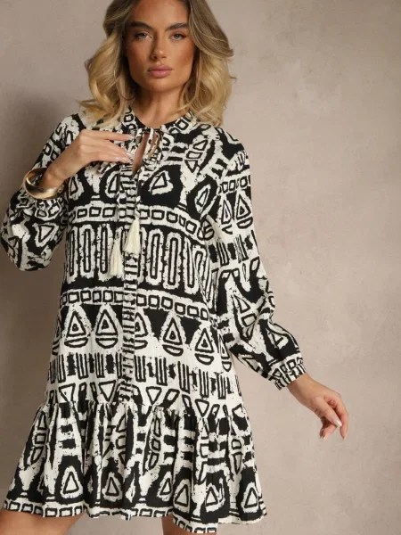 Rozkloszowana Sukienka z w Etniczny Print z Wiązaniem z Frędzlami Ravpio czarna