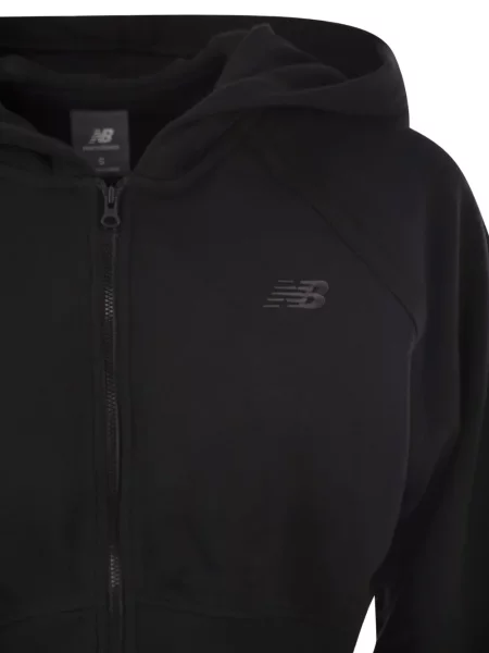 Суичър с качулка New Balance бродиран черно