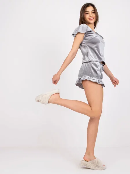 Велур пижама Fashionhunters бяло