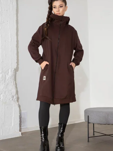 Женская куртка на коричнева