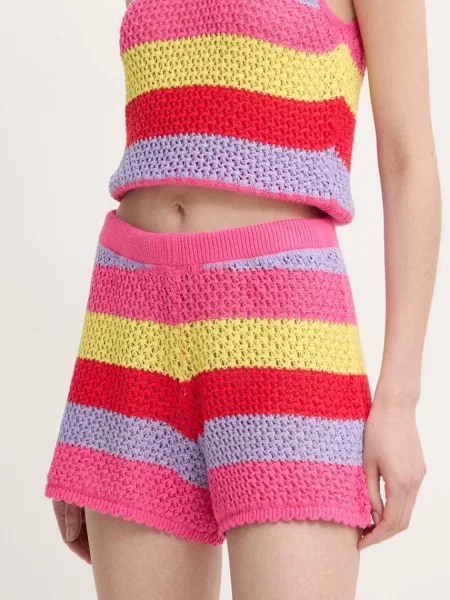 Къс панталон United Colors of Benetton с десен с висока талия