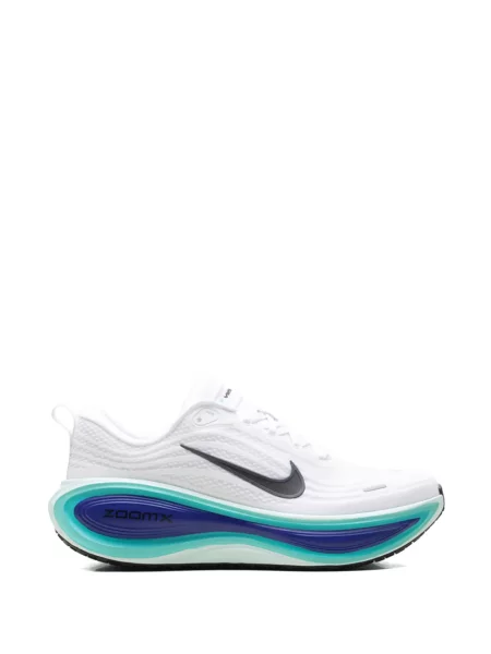 Sneakerși Nike Vomero alb