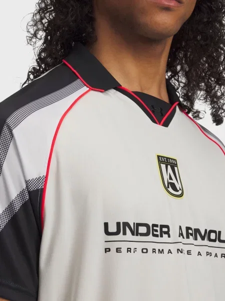 Спортивна футболка Under Armour з джерсі біла