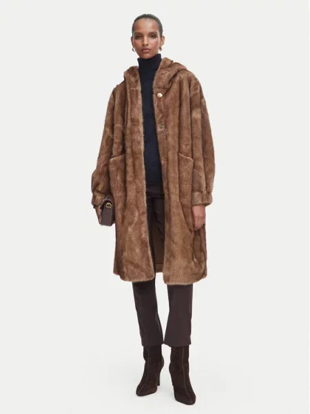 Rinascimento Кожено палто Oversize бежов