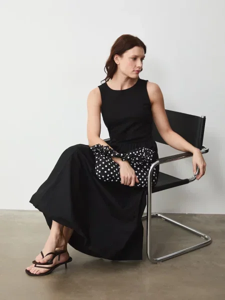 Medicine rochie gogoșar de negru