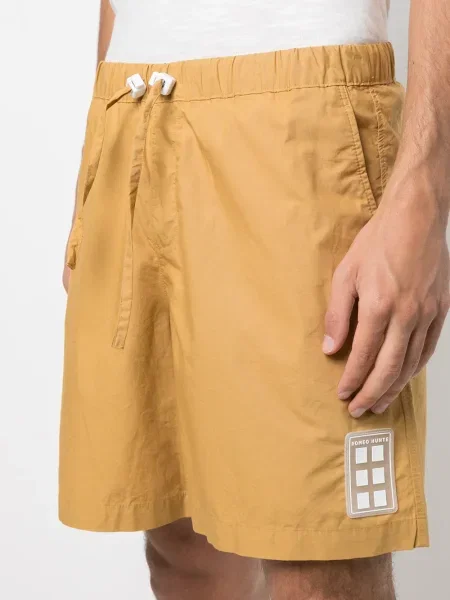 Pantaloni scurți Romeo Hunte galben