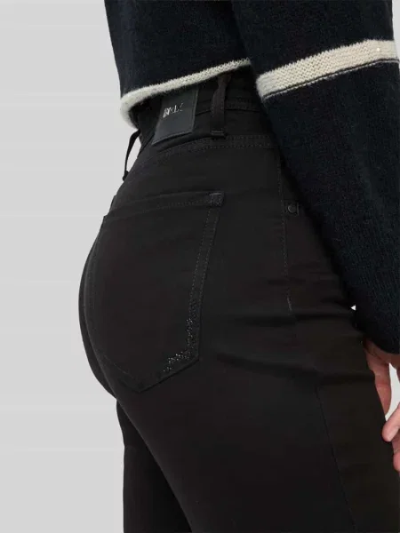 Body krój shaping skinny fit prosty spodnie z mieszanka lyocellu i bawełny z domieszką modalu model CAROLA' Brax czarne