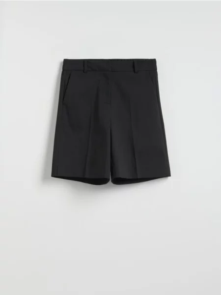 Reserved Pantaloni scurți la dungă negru