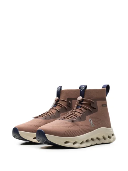 Fűzős csipkés sneaker On barna