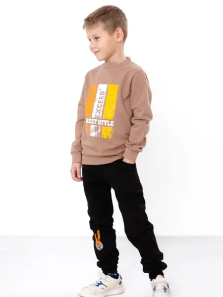 Повседневный костюм носи своє коричневый