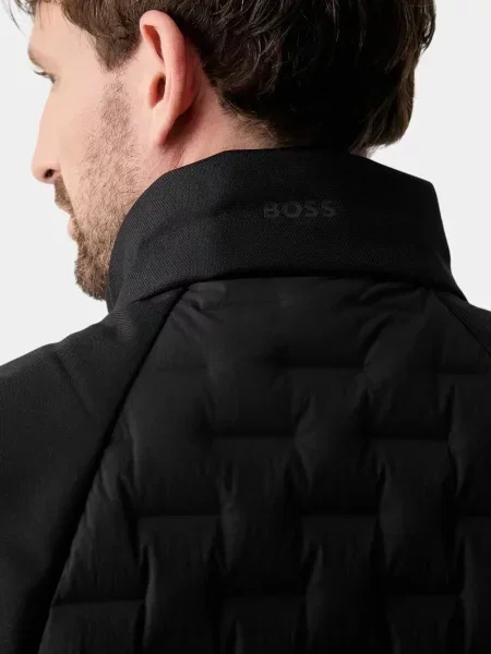 Жилет Boss чорний