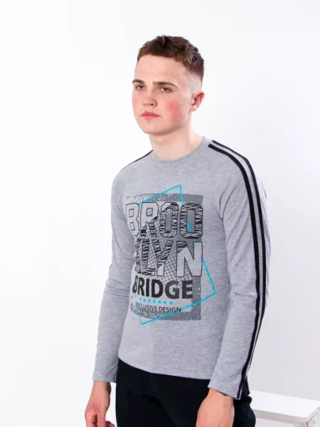 Лонгслив носи своє серый