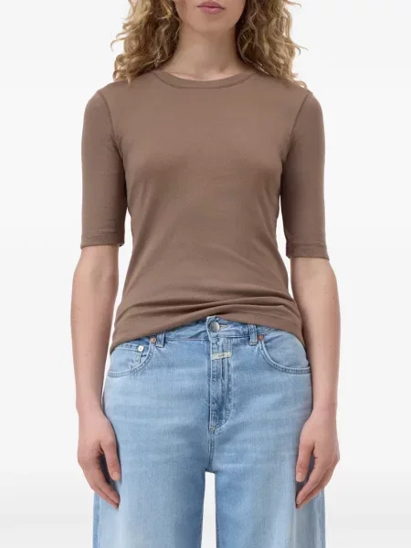 Scurt tricou Closed cu decolteu rotund maro