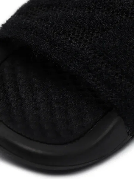 Papuci Apl: Athletic Propulsion Labs slip-on negru