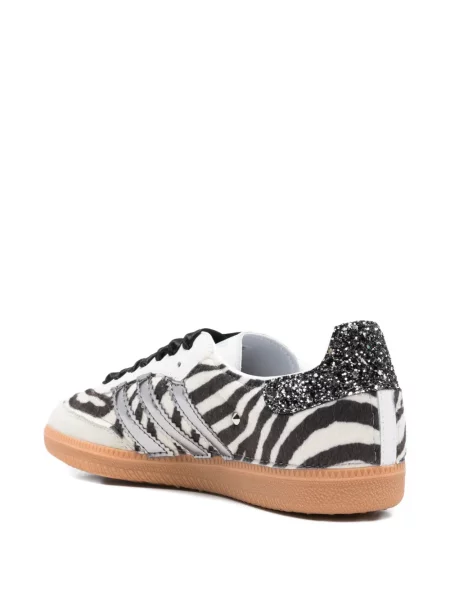 Pruhované tenisky Adidas Samba s potiskem bílé