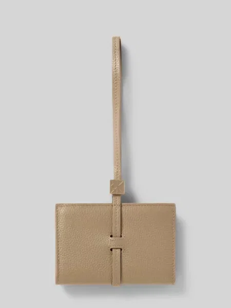 Calvin Klein Portfel Emblem Hw Pebble Wallet On Strap beżowy