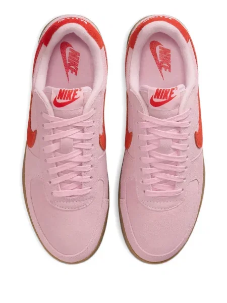 Велурени маратонки Nike розово
