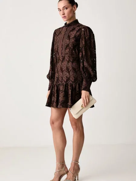 Bardot rochie din dantelă maro