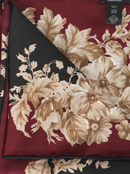 Копринен шал Dolce & Gabbana на цветя с принт черно