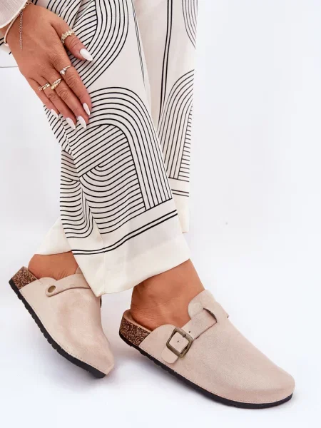 Pantofle Boto na platformě béžové